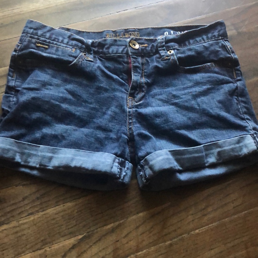 Cute billabong shorts
